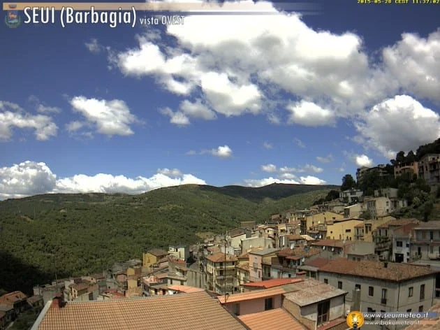 get webcam9 - Persiste il freddo nelle vallate interne: raggiunti i 3°C!