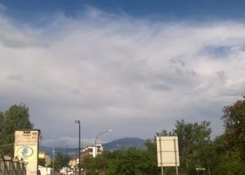 20150617001513 350x250 - Chia, il cielo è solcato da nubi scure e minacciose