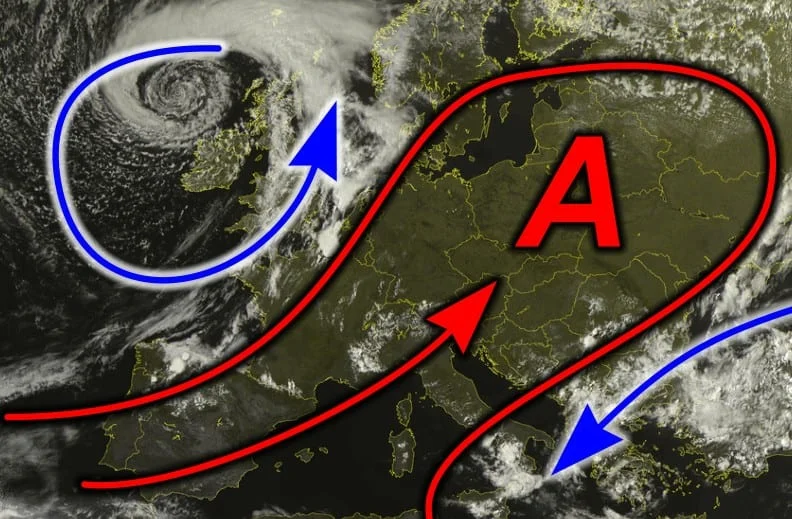 Untitled 18 - DIRETTA METEO: irrompe l'aria fredda al sud e scoppiano i primi temporali!