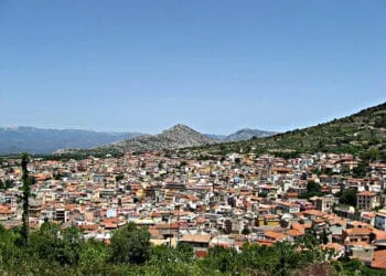 dorgali paese sardo nuoro 350x250 - Forte calo delle temperature, ma non ovunque: caldo a est