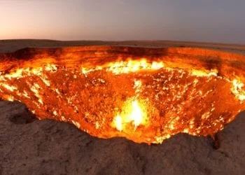 darvasa gas crater panorama.900x600 350x250 - Week end caldo, afoso e...