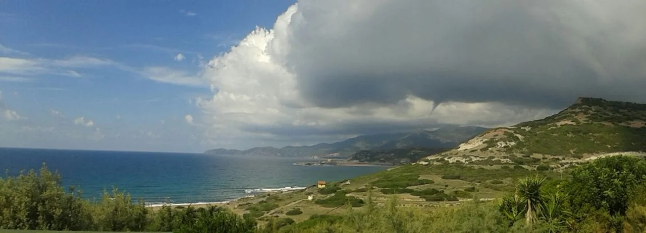 Bosa1 - Spettacolare "Funnel Cloud" a Bosa