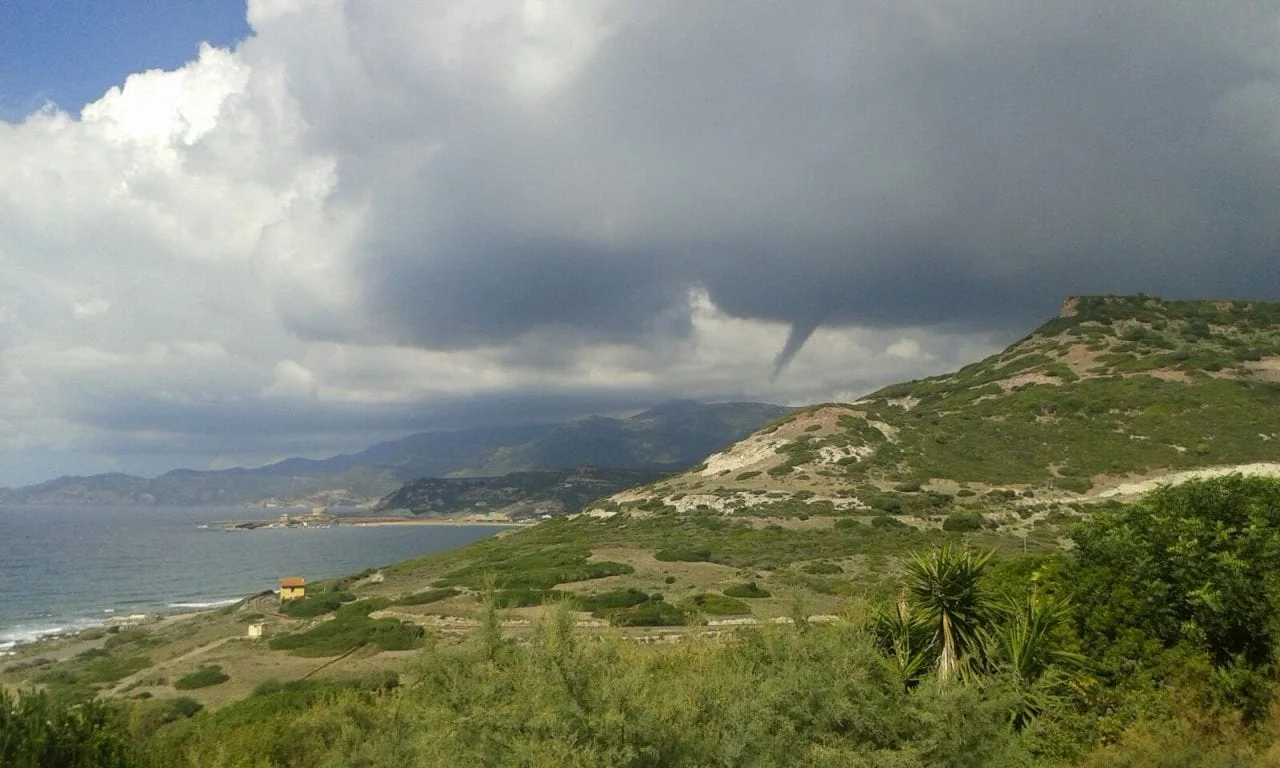 Bosa2 - Spettacolare "Funnel Cloud" a Bosa