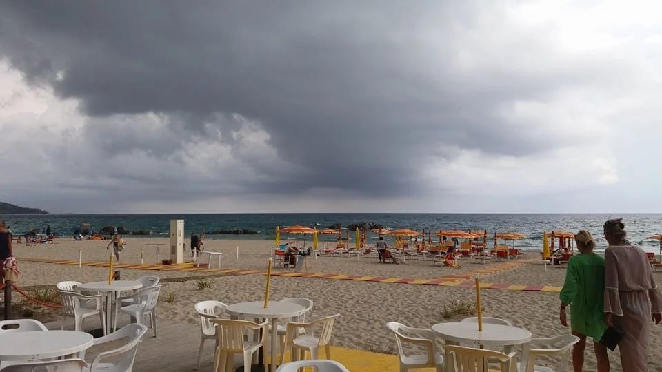 orri - Piove e si allaga tutto. Ma ciò è normale? Cosa è accaduto ieri in Sardegna, dai nubifragi al sole del Sud dell'Isola