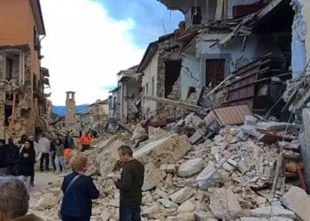 terremoto centro italia 350x250 - Sole e caldo estivo. In Sardegna la bella stagione non si attenua, e nel frattempo non piove