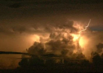 tempesta fulmini 350x250 - Freddo sotto l'albero di Natale?